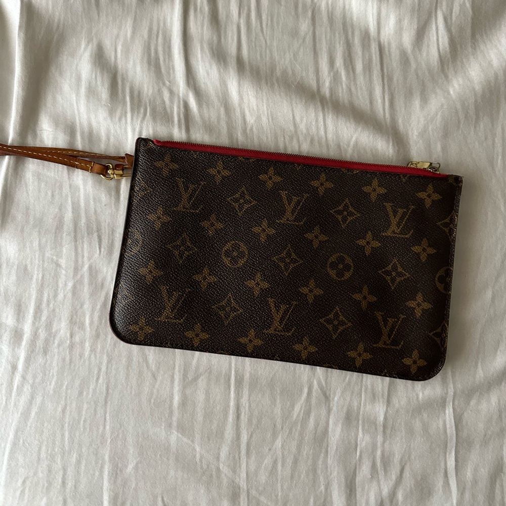 Authentic Louis Vuitton Monogram Neverfull Pouchette